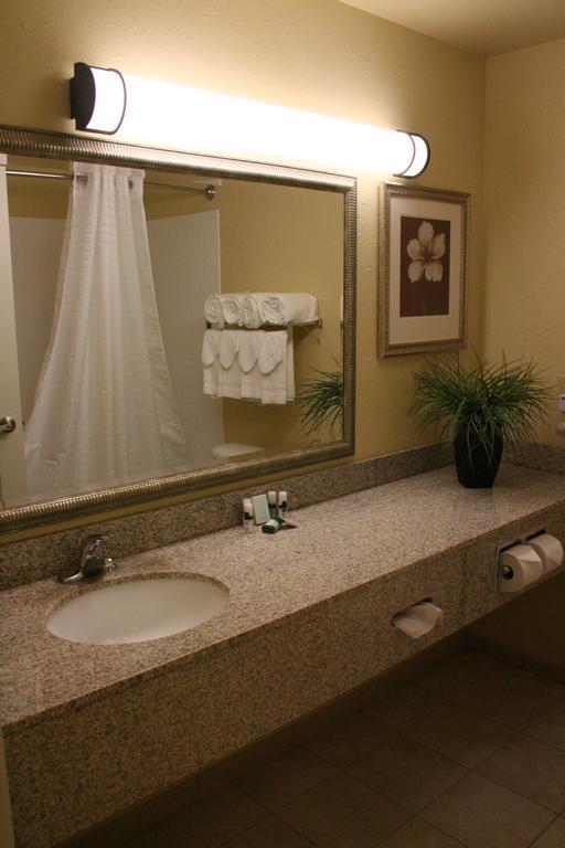 Country & By Radisson, Carlisle, Pa Carlisle