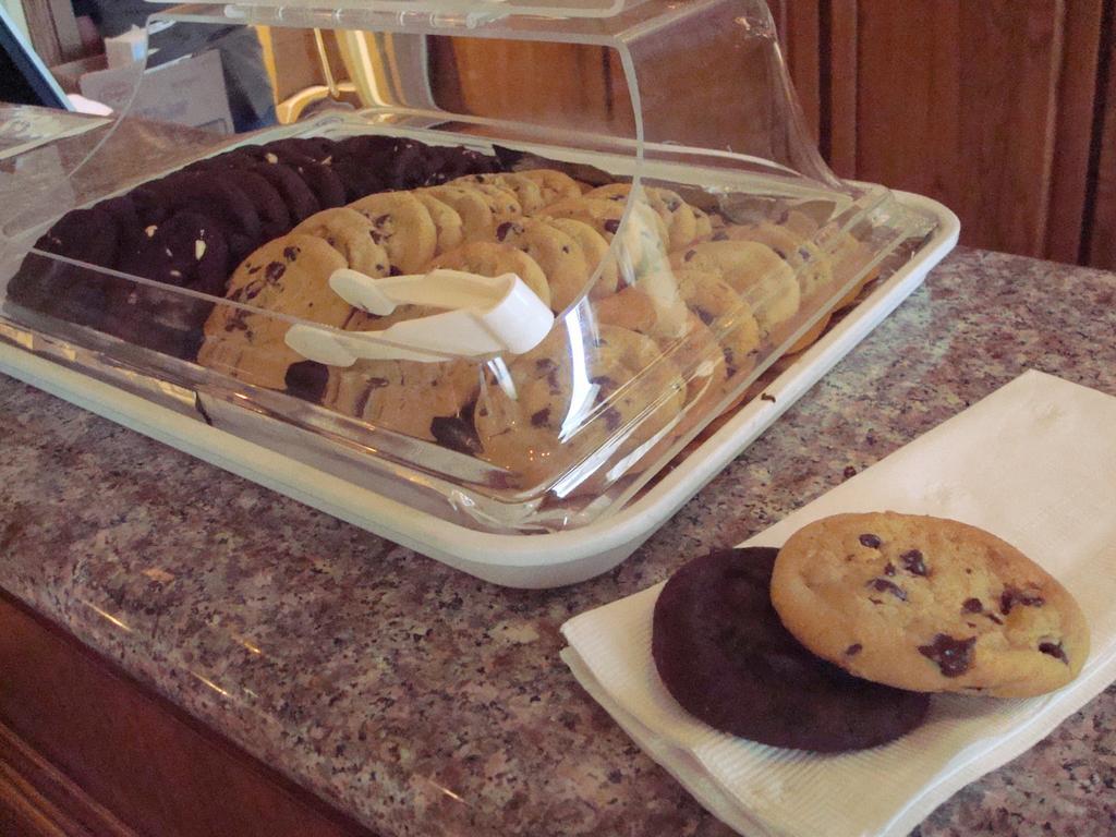 Country & By Radisson, Carlisle, Pa 2*