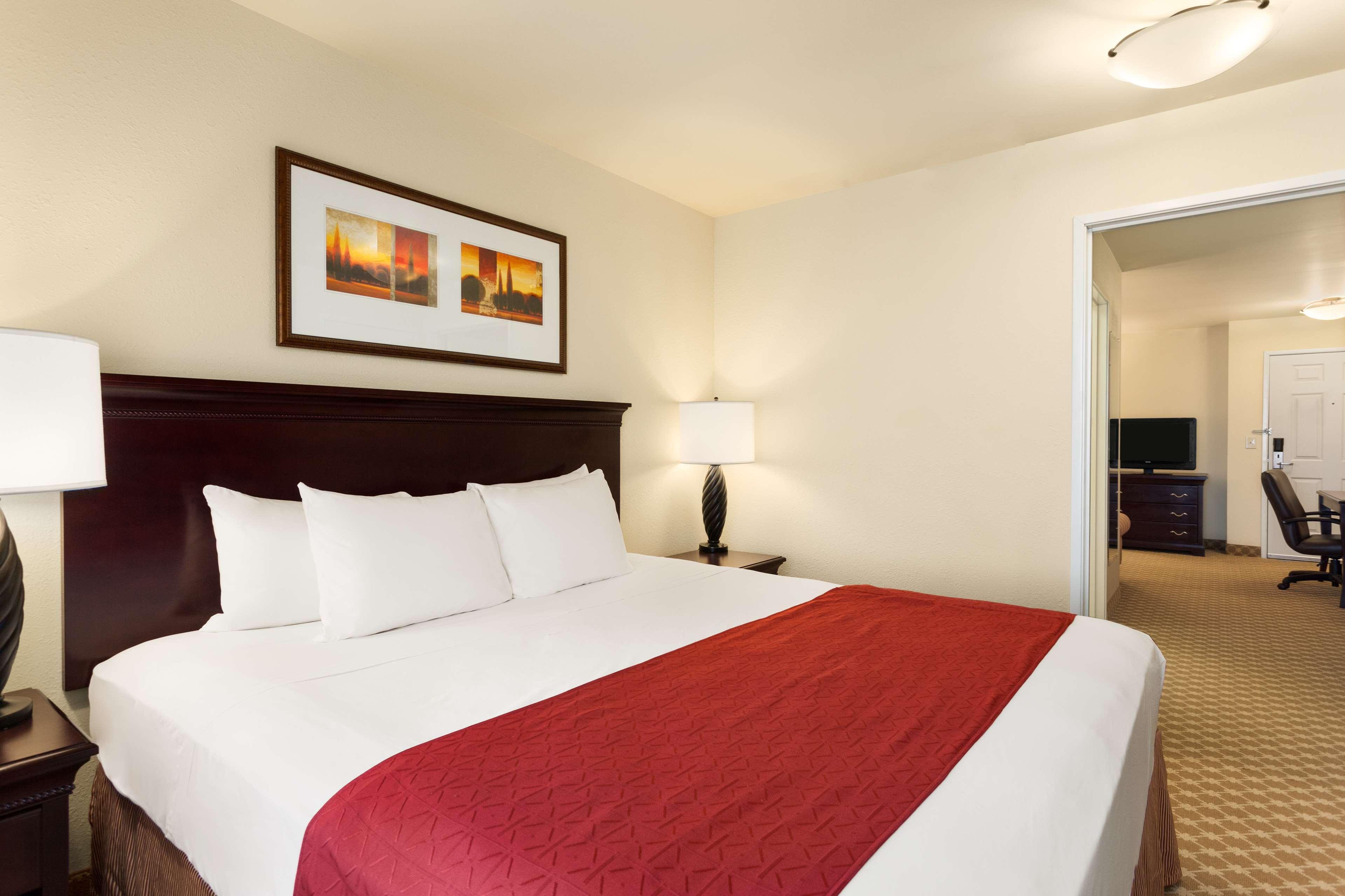 Country & By Radisson, Carlisle, Pa Hotel 2*