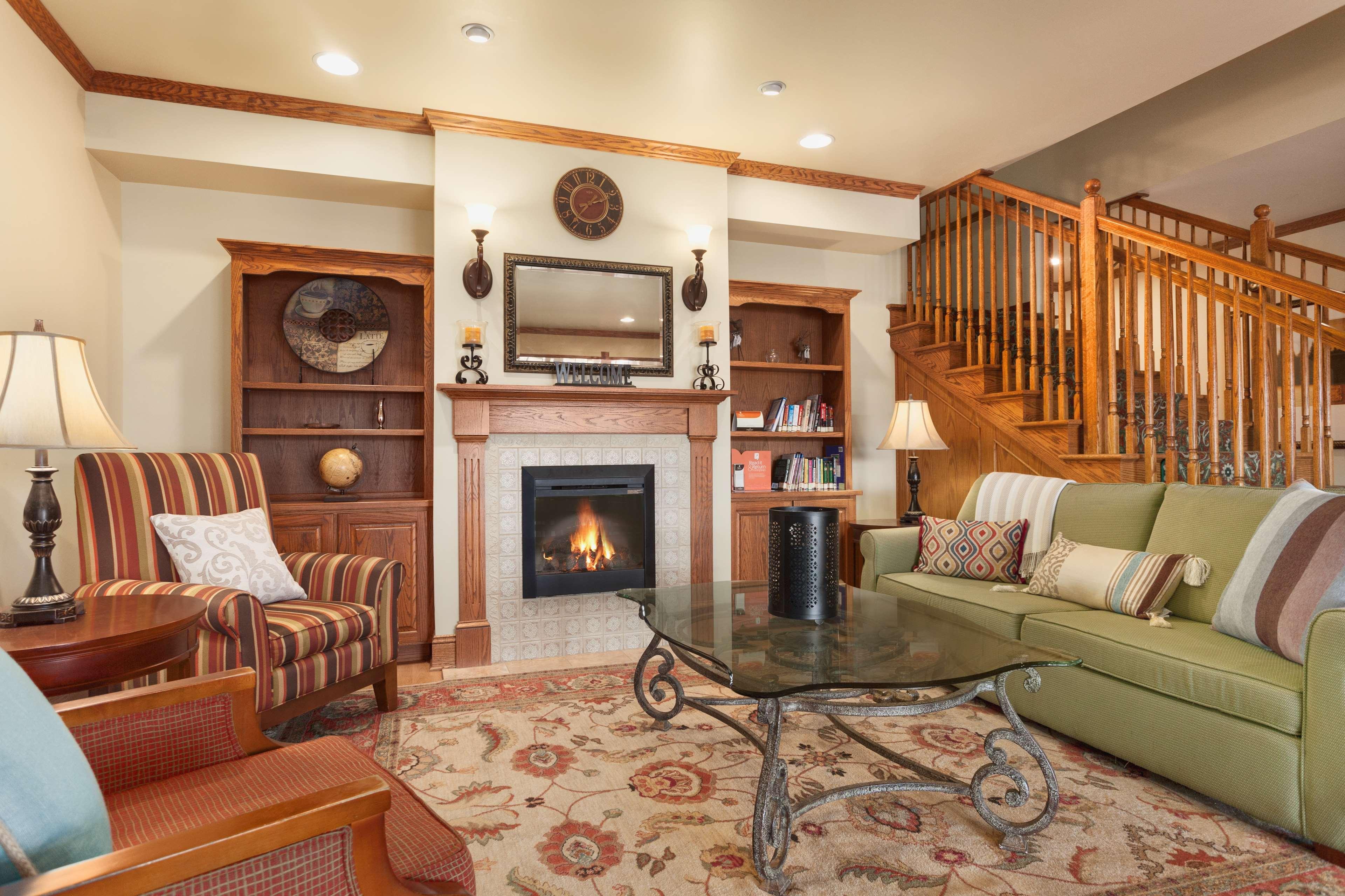 Country & By Radisson, Carlisle, Pa 2*
