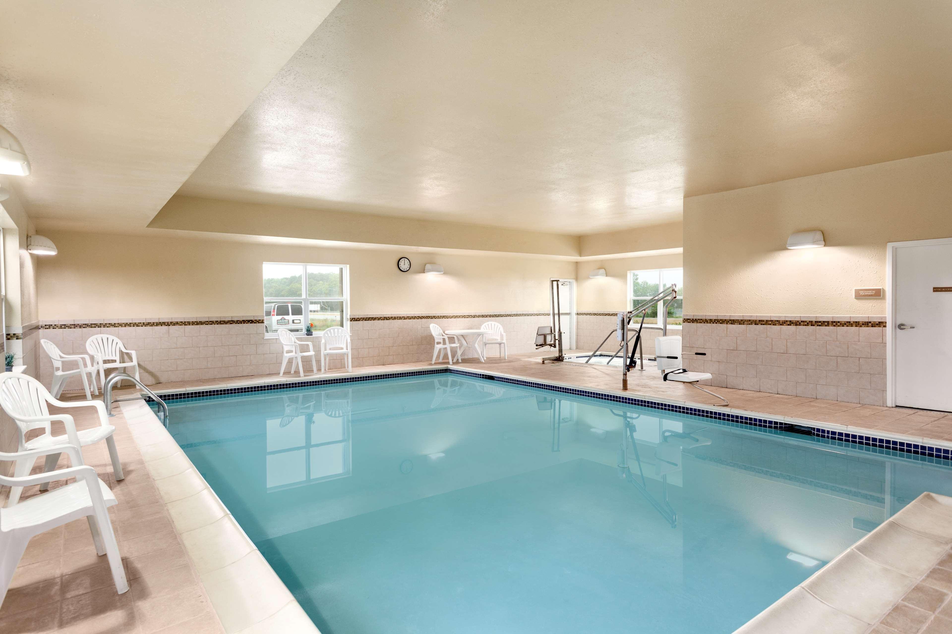 Hotel Country & By Radisson, Carlisle, Pa Carlisle