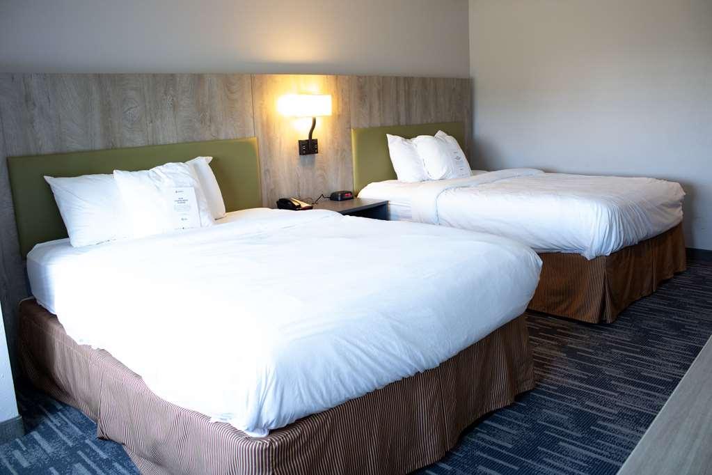 Country & By Radisson, Carlisle, Pa