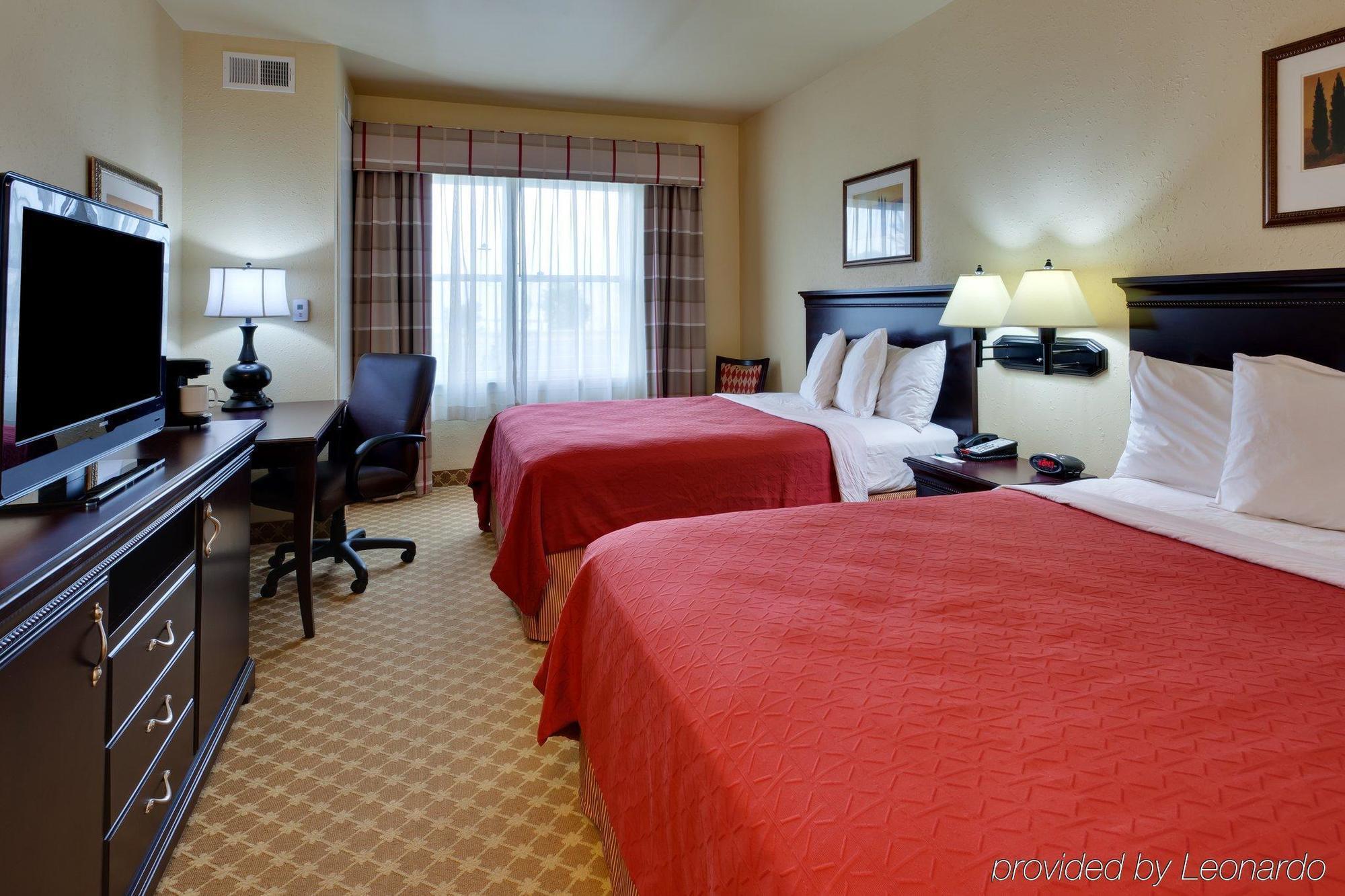 Country & By Radisson, Carlisle, Pa 2*