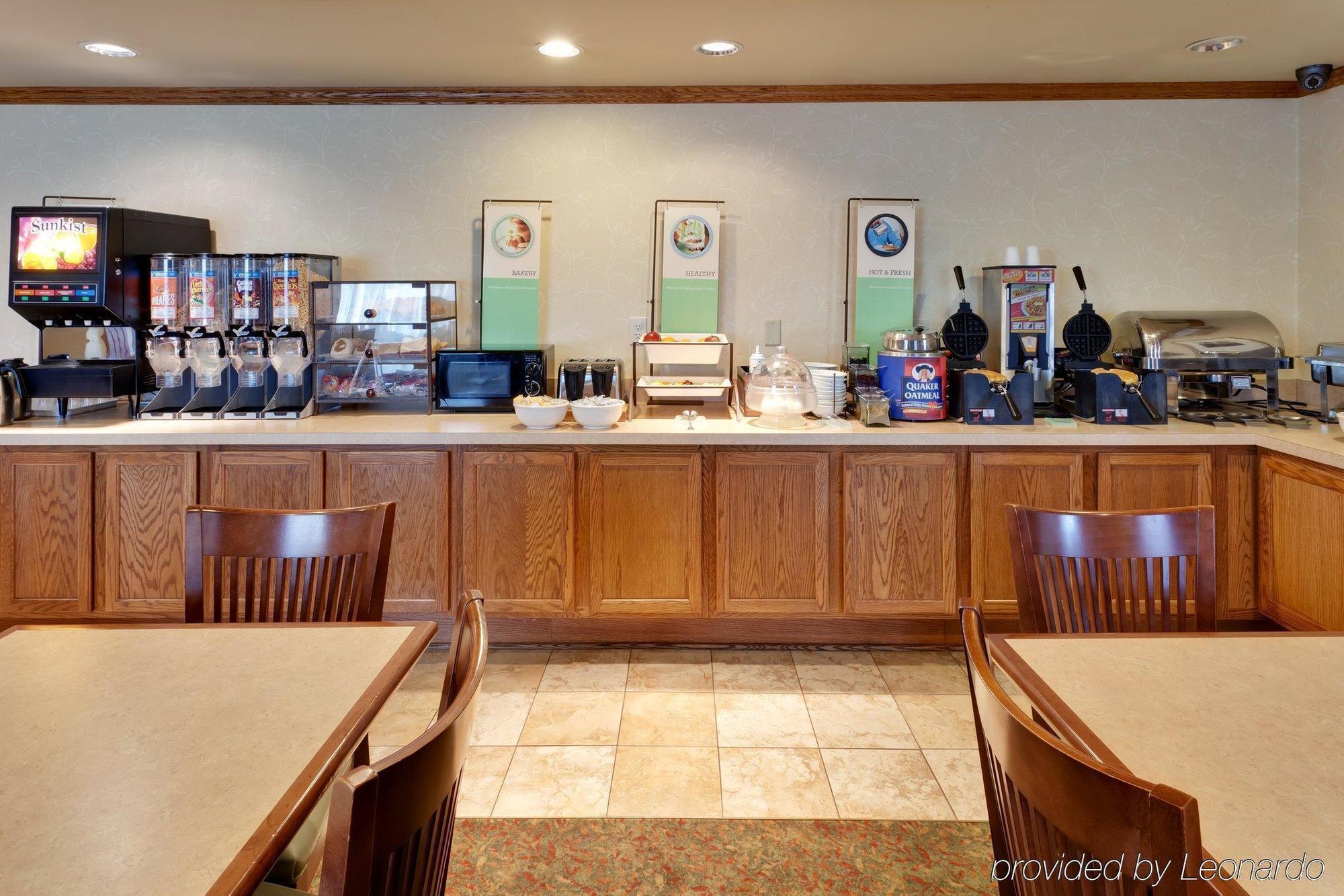 Country & By Radisson, Carlisle, Pa Hotel