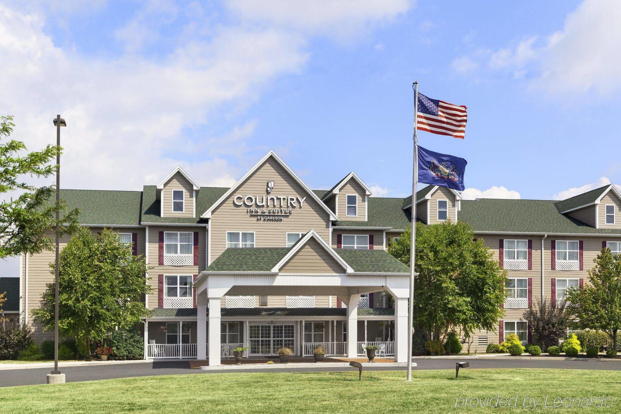 Hotel Country & By Radisson, Carlisle, Pa
